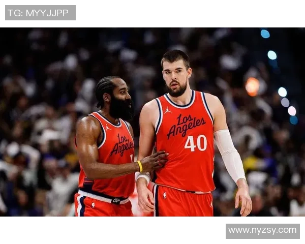 快船音讯:小卡驳斥谣言保罗事情,新秀转正在即,战灰熊进场更新 快船音讯:小卡驳斥谣言保罗事情,新秀转正在即,战灰熊进场更新